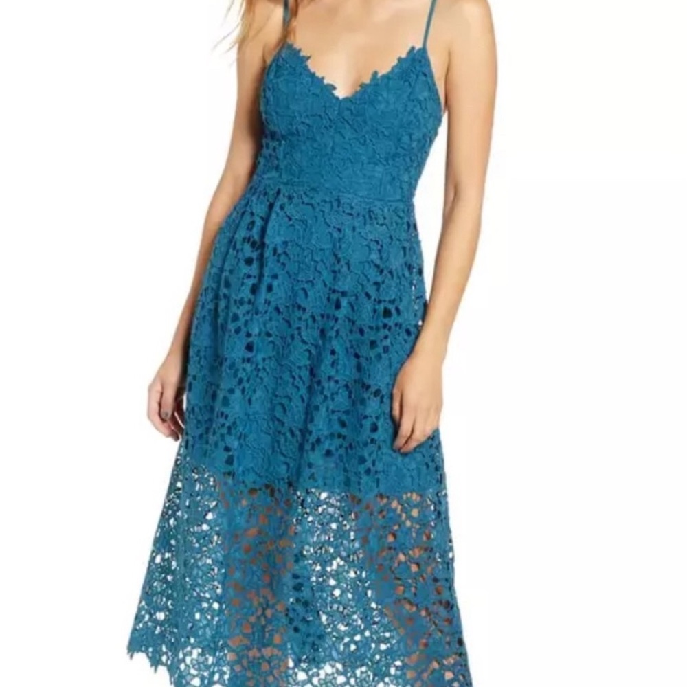 ASTR THE LABEL. Lace Dress
